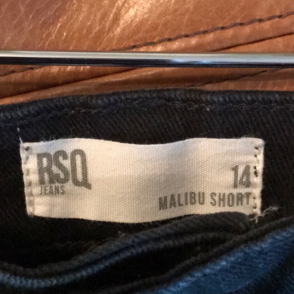 RSQ Black Malibu Jean Short - Picture 3 of 3